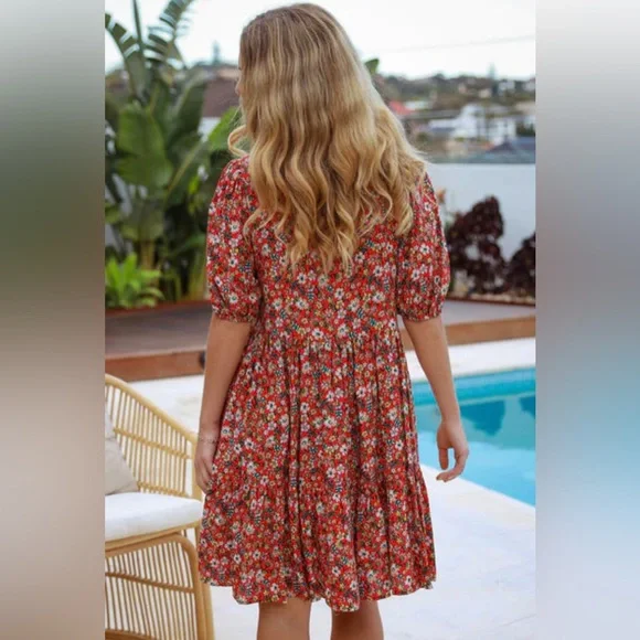 Dreamcatcher Skylar Mini Dress Red Floral Tiered Boho Hippie Size S 8 - NWT - Picture 3 of 14